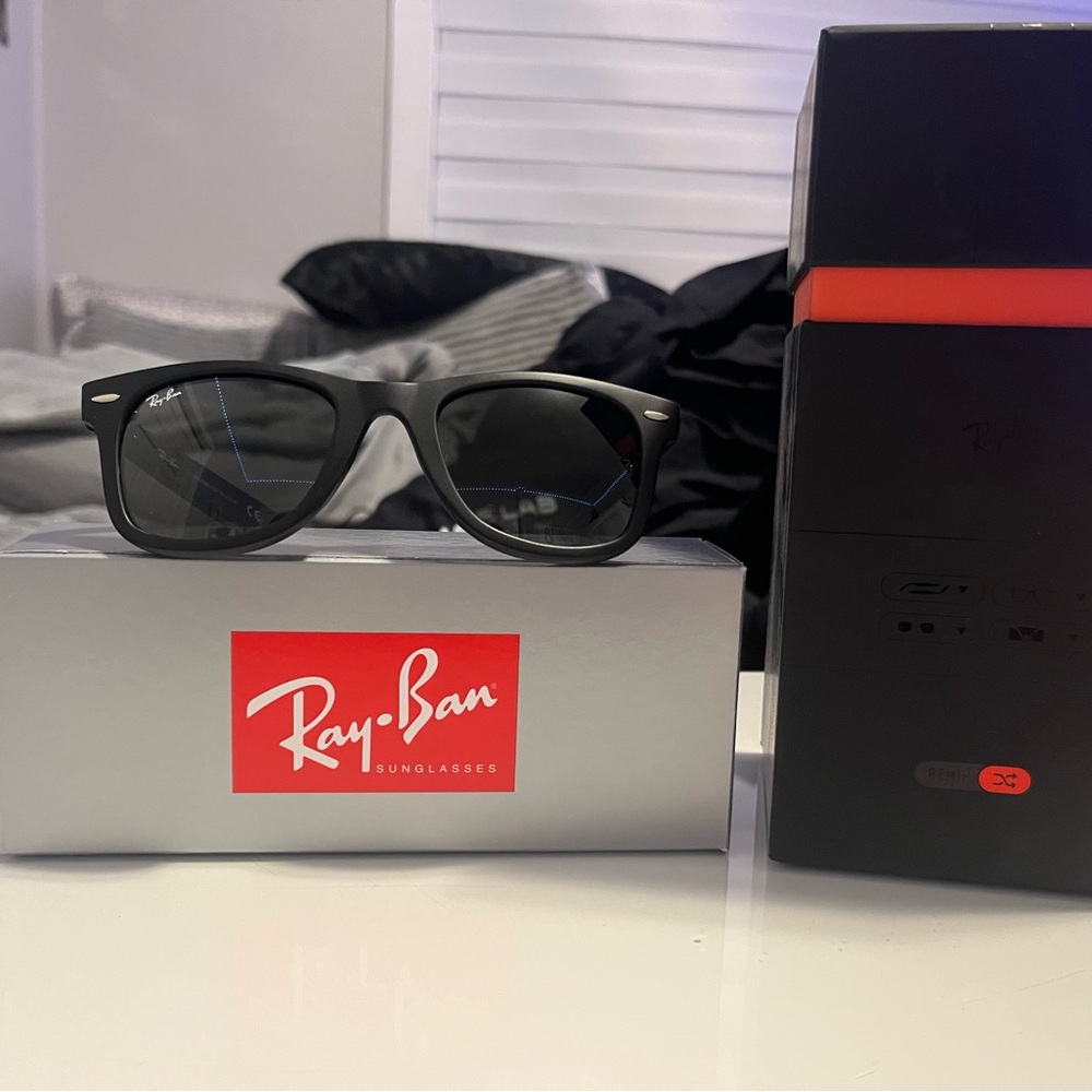 Ray-Ban Black Sunglasses